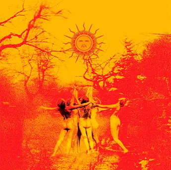 مردم برهنه در حال دعا